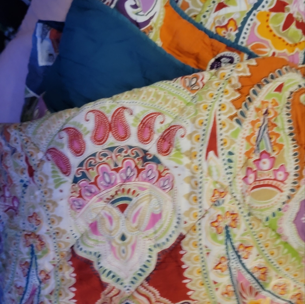 Bohemian Queen Comfortor